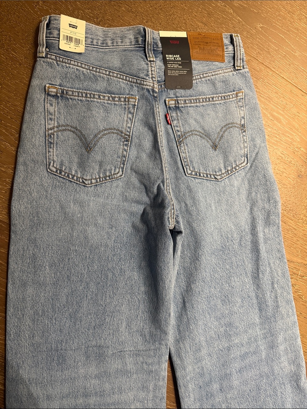 Levi’s Premium Ribcage Wide Leg Jeans NWT 27x32 - Picture 6 of 8